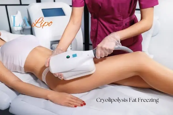 Woman receiving coolsculpting Ruislip Common treatment on her thighs